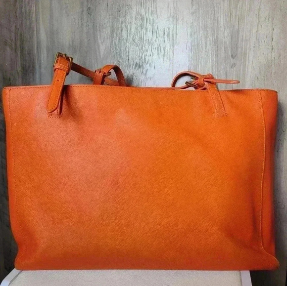 Tory Burch York Buckle Tote Bag in Orange - Picture 13 of 16